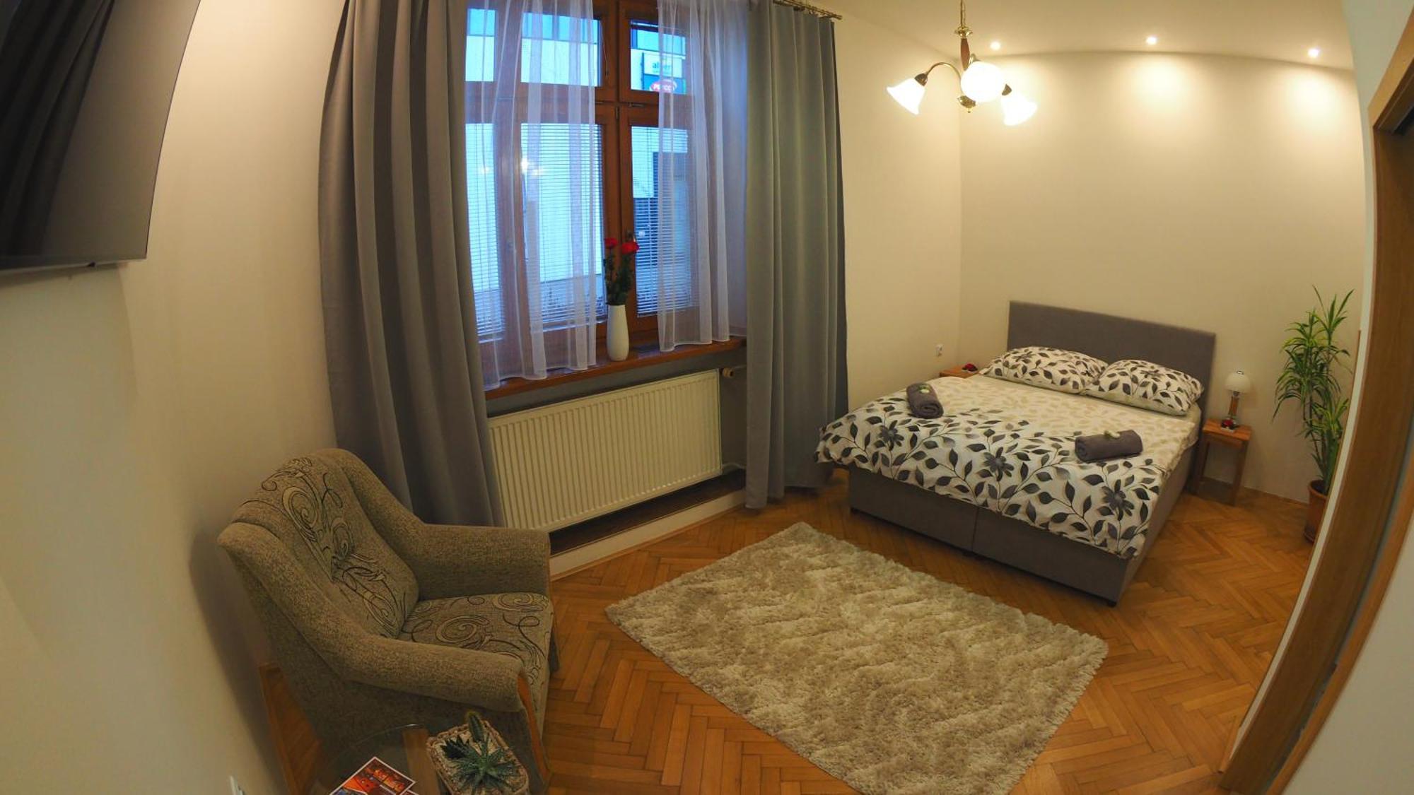 Hotel Britannia Всетін Екстер'єр фото