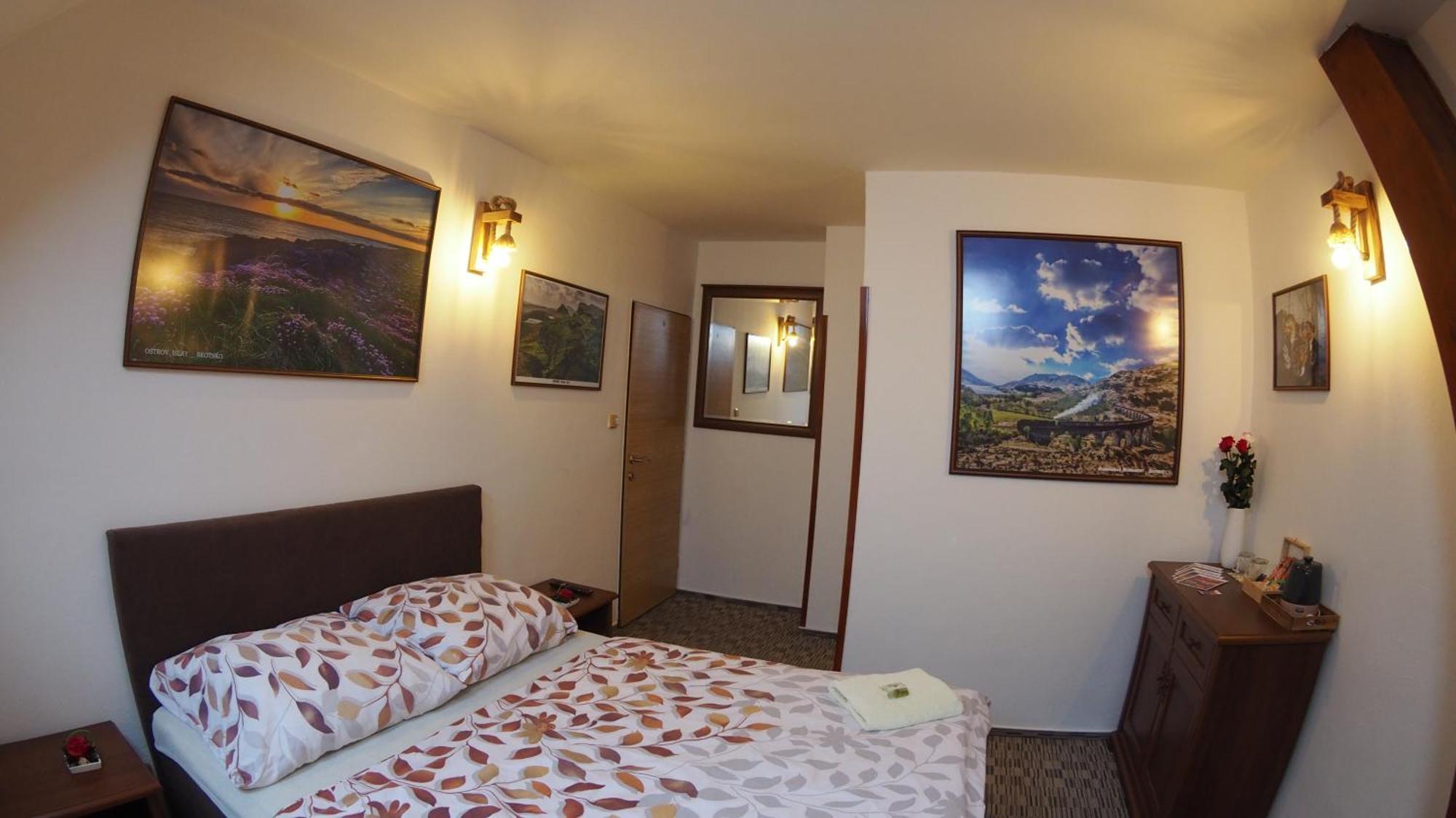 Hotel Britannia Всетін Екстер'єр фото